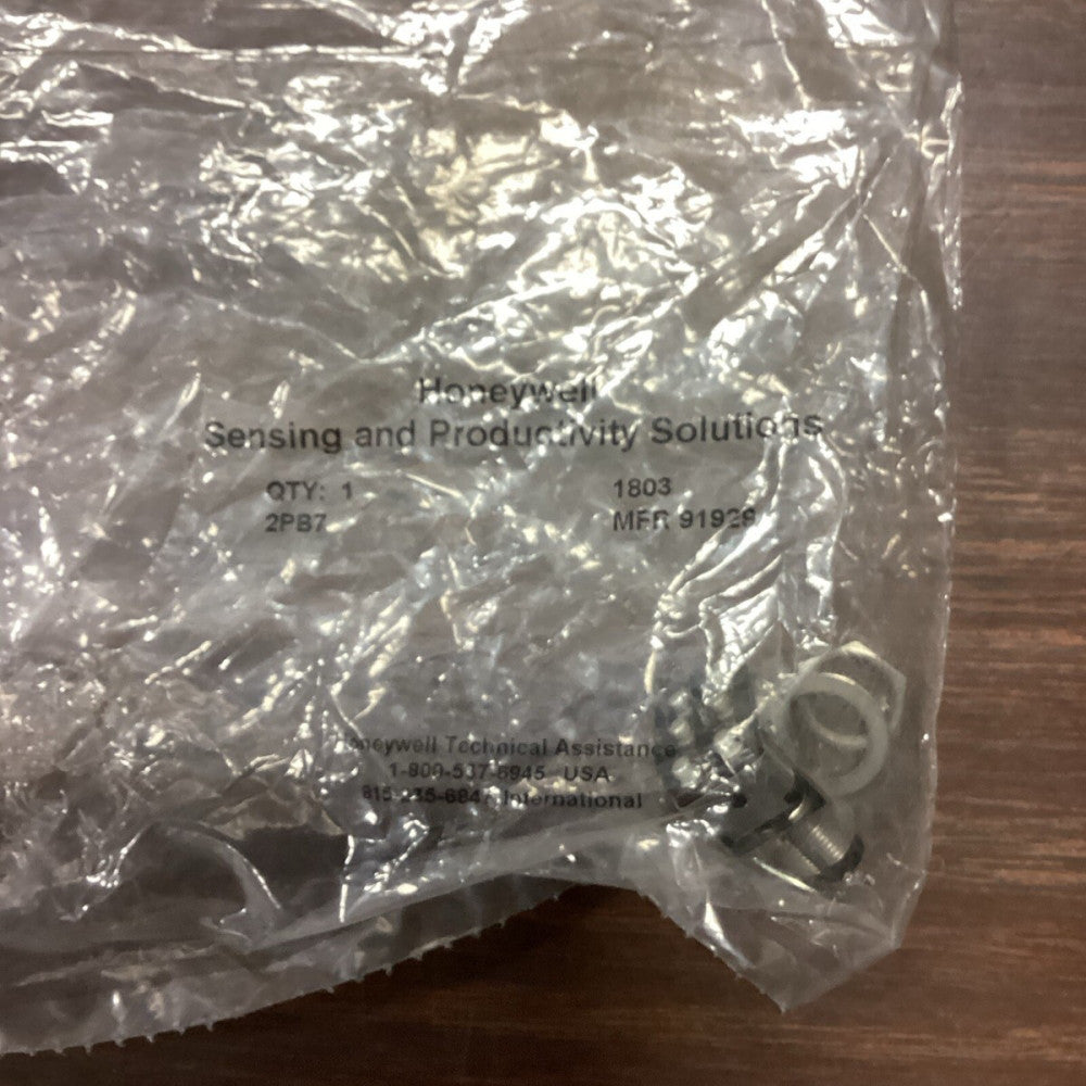Honeywell 2PB7 Pushbutton Switch NEW
