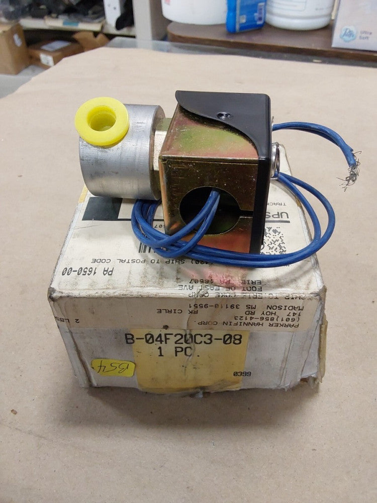 PARKER B-04F20C3-08 Air Water Oil 120VAC Solenoid Valve NOS E99