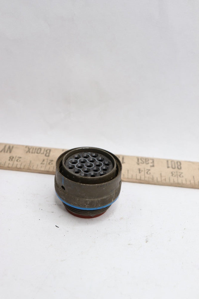 Circular Connector Plug Female Socket Crimp 19 Position Size 24 M83723/75W2419N