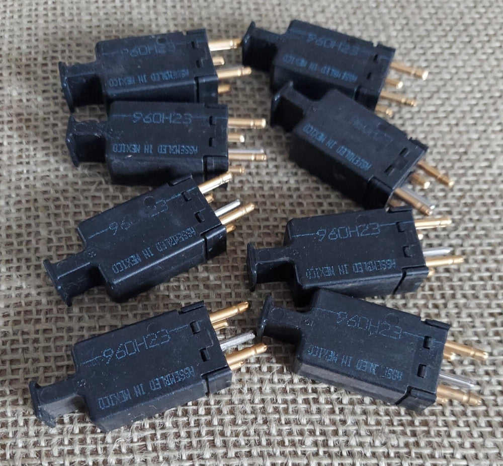 Lot of 8 - Gas Tube Surge Protector 5-pin. 960H23