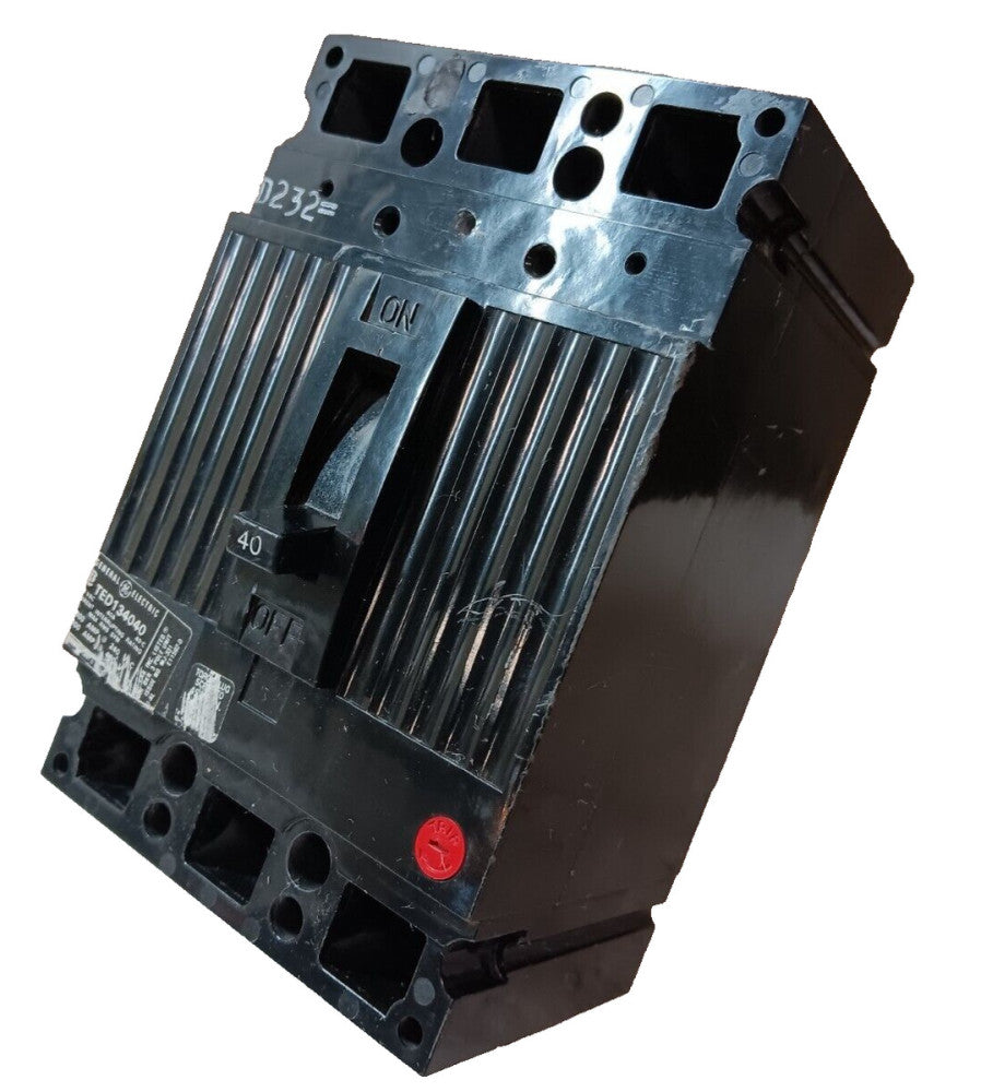 GE 40 AMP CIRCUIT BREAKER 3 POLE 480 VAC  TED134040