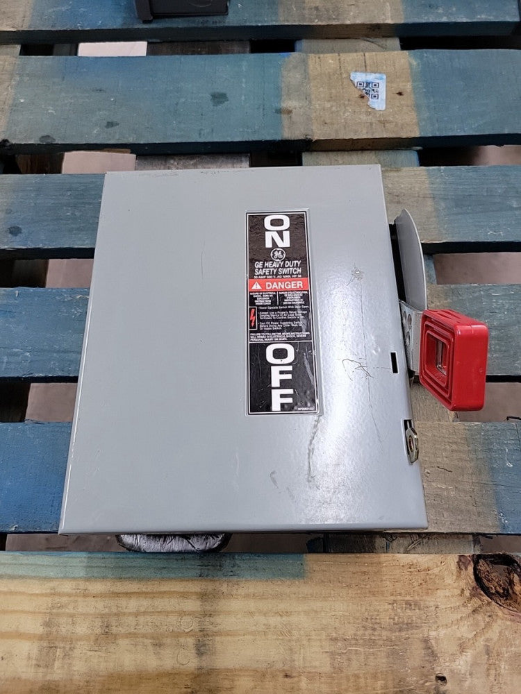 NEW NO BOX OLD STOCK GE Disconnect Switch GE 30A 600V THN3361