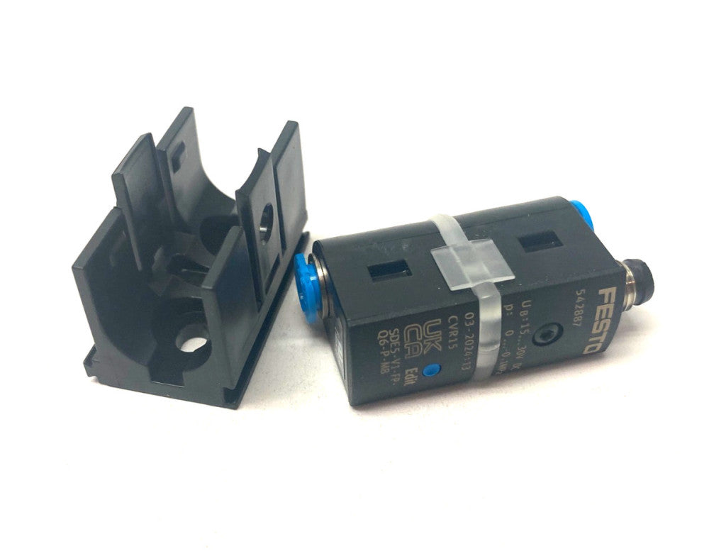 Festo SDE5-V1-FP-Q6-P-M8 Pressure Sensor, Switchable, 542887 CHIPPED PUSH-IN