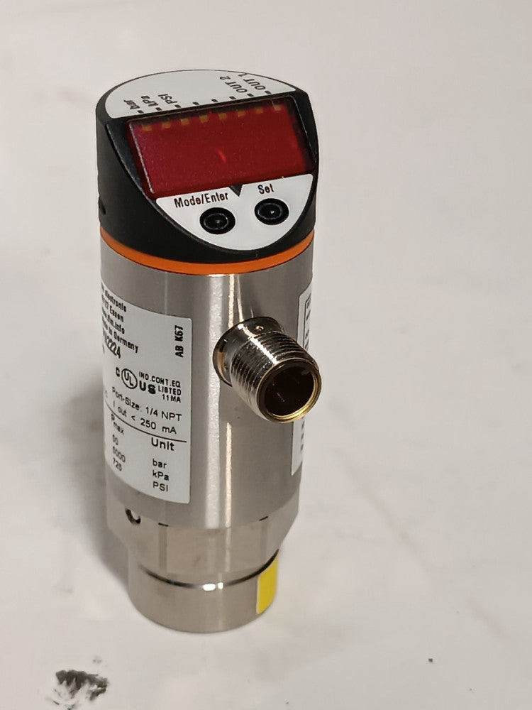 IFM Electronic PN2224 efector500 Pressure Sensor with Display, Port: 1/4" npt