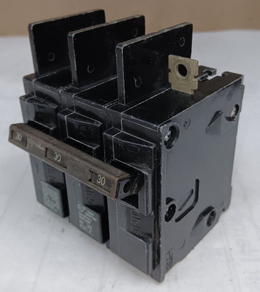 I-T-E ITE BQ3B030 30 AMP BOLT-ON CIRCUIT BREAKER 3 POLE 240 VAC