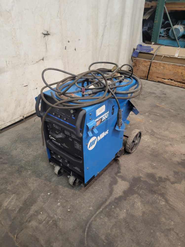 MILLER SYNCROWAVE 200 LG031517L TRANSFORMER TIG AND STICK WELDER W/WHEEL BASE