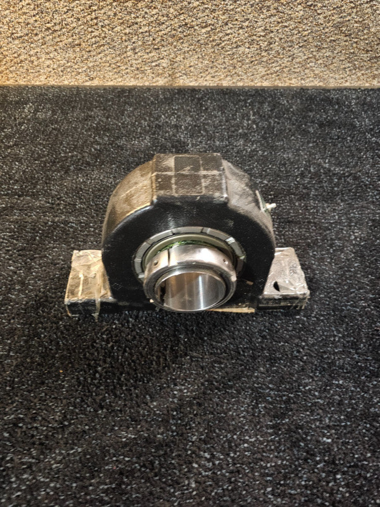 Rexnord MAF6215F Pillow Block Roller Bearing 2-15/16 in Bore Dia. Cast Iron