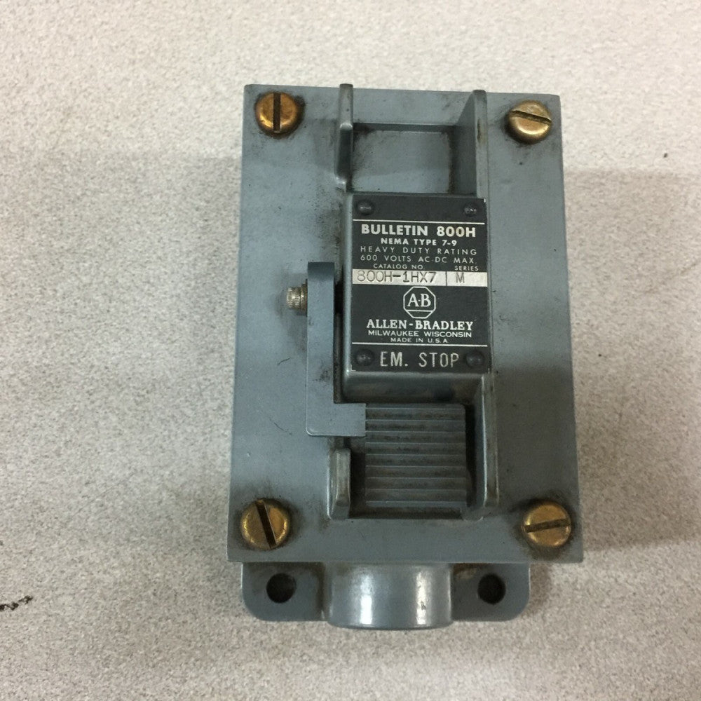 NEW NO BOX ALLEN BRADLEY HEAVYDUTY SWITCH 800H-1HX7