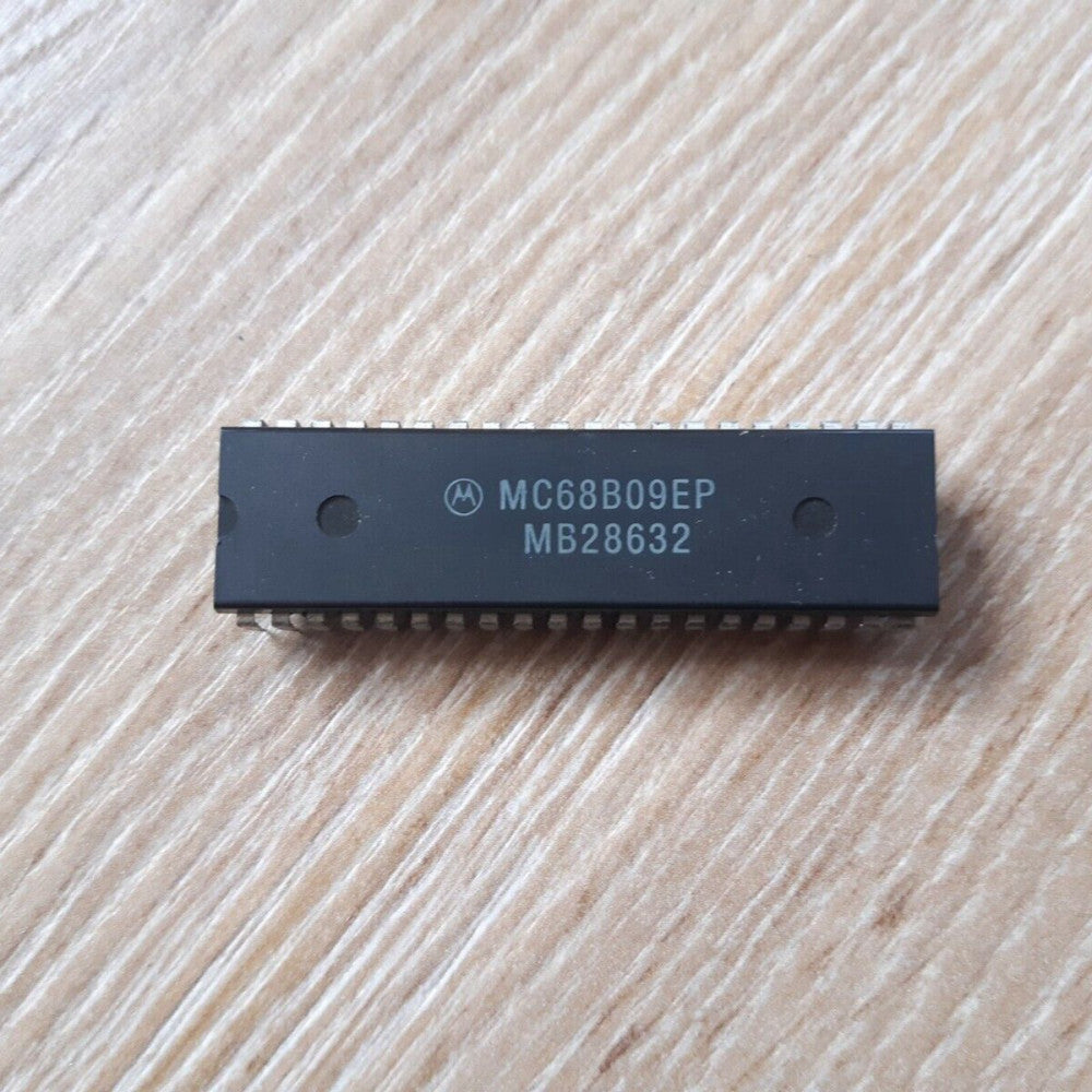 50PCS NEW Motorola MC68B09EP DIP-40 8-Bit Micro processing Unit  
