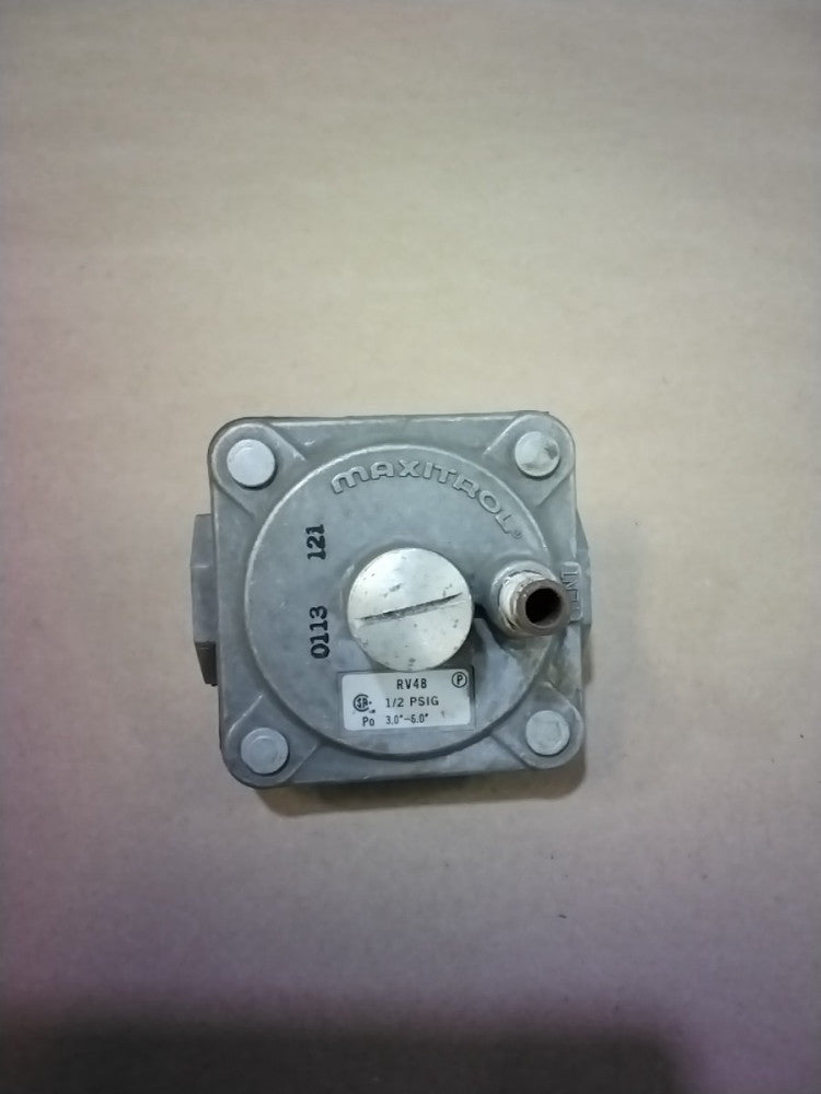 Maxitrol RV48 Pressure Regulator 1/2 PSIG PO 3.0"-6.0", Used