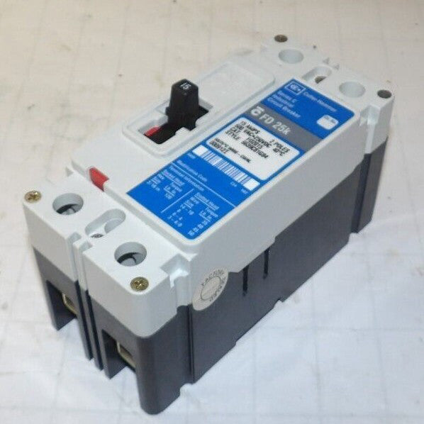 NEW CUTLER HAMMER 15 AMP 2 POLE CIRCUIT BREAKER 600 VAC 250 VDC FD2015