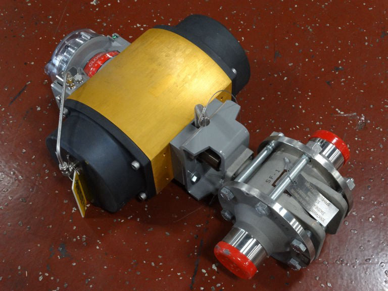 WORCESTER CONTROLS MODEL 33 W/ 3 WK746666TFMTXB0 Actuator - Used