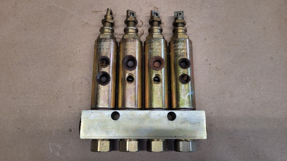 Lincoln Centro-Matic SI-I Lube Unit Injector Manifold - 1 unit bent
