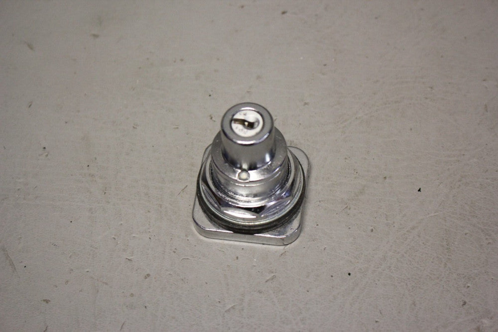 UNUSED SIEMENS KEY OPERATED SELECTOR SWITCH 52SC6GZ