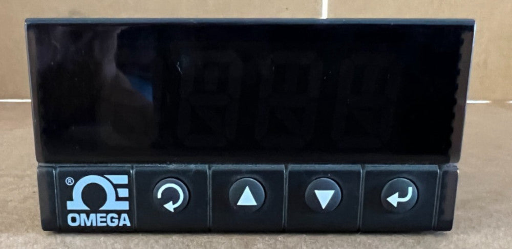 OMEGA ENGINEERING PID, CNi833-DC, -3.1,  VOLTS 12-36=, 3 WATTS, MAKE OFFER!