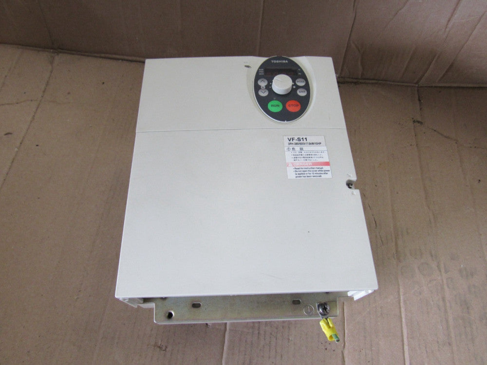 TOSHIBA VFS11-4075PL-WN(2) TRANSISTOR INVERTER 380/500V 10HP 17.0A NICE USED M/O