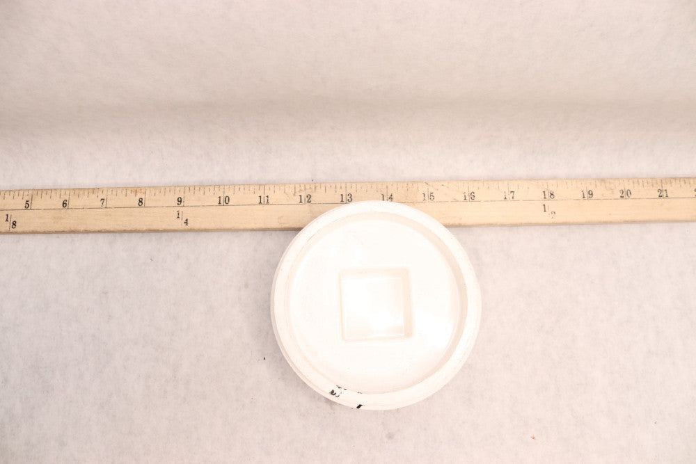 Square Head Plug PVC White 4" 414244BC 414244BC 430698