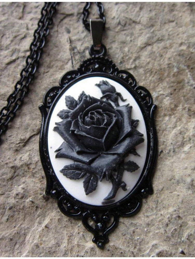 ​​Gothic Black Rose Necklace - Vintage Alloy Pendant for Women, Holiday & Daily