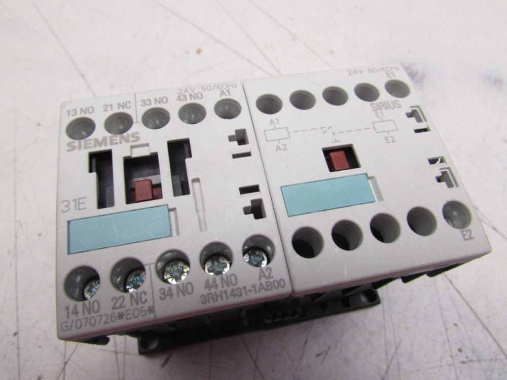 SIEMENS 3RH1431-1AB00 CONTACTOR 24V 50/60HZ 10A 240V MAX XLNT USED CONDITION !!