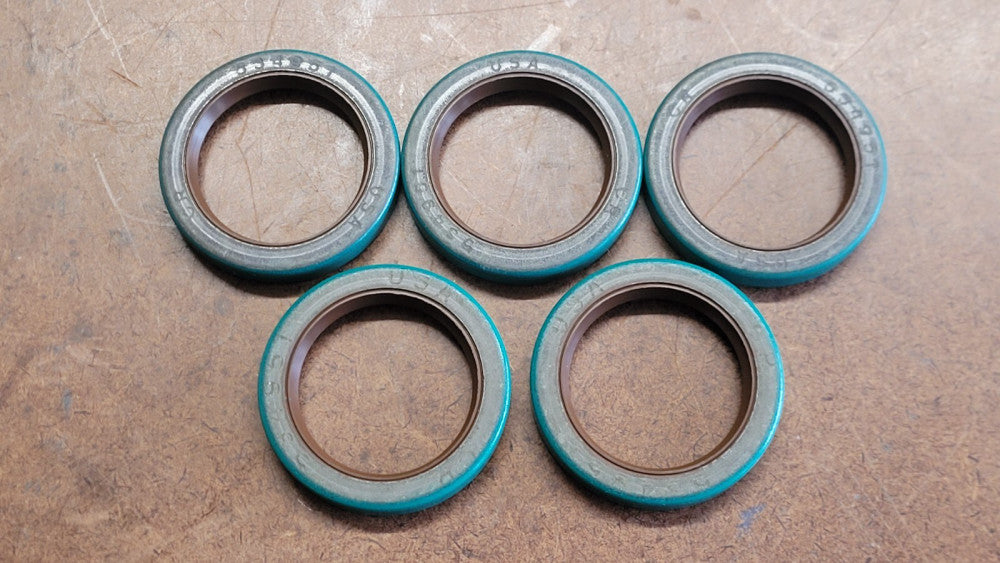 Lot of 5 CR Oil Seals 534951 1.378" Shaft 1.850" OD 0.276" Wide