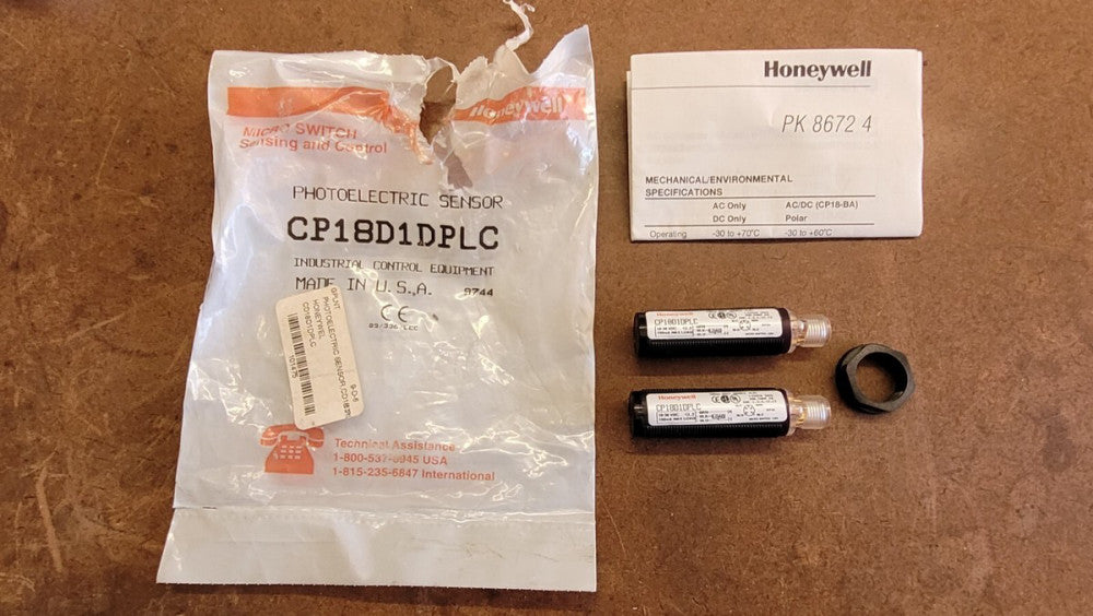 Lot of 2 Honeywell CP18D1DPLC Photoelectric Sensors 10-30VDC