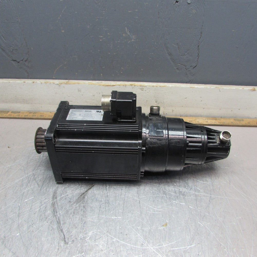 INDRAMAT REXROTH MAC 090A-0-ZD-4-C/110-A-0/WI518LV/S001 SERVO MOTOR  MAKE OFFER!