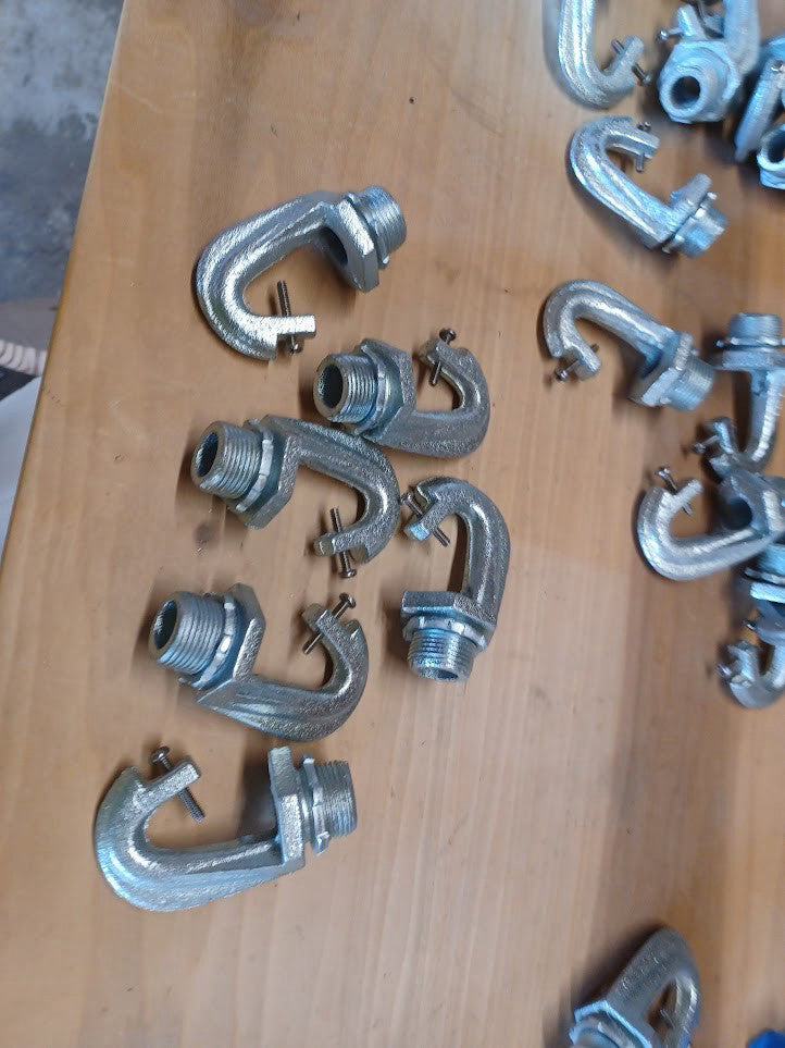 NEW (Lot of 6) SOUTHWIRE HEAVY-DUTY HIGH BAY FIXTURE HOOKs (CPMH1) 3/4"