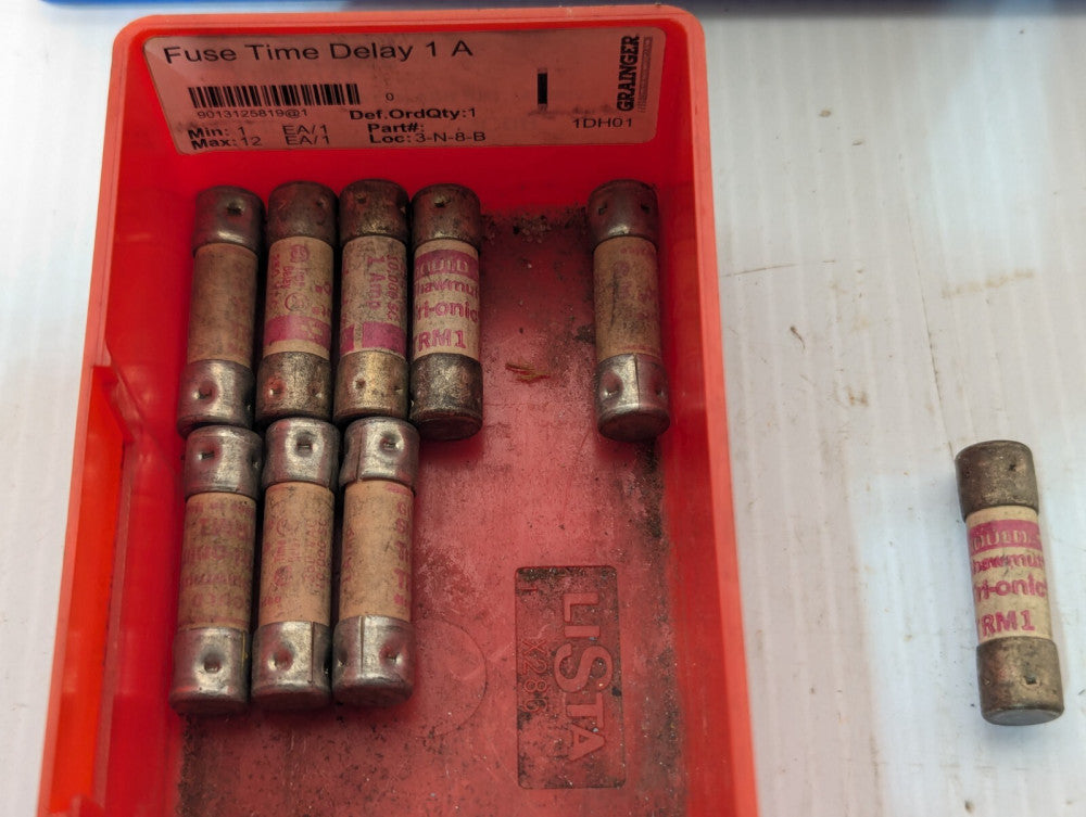 Lot of 9 Gould Shawmut TRM1 Time Delay Midget Fuse, 1 Amp, 250VAC, 1.5" Length