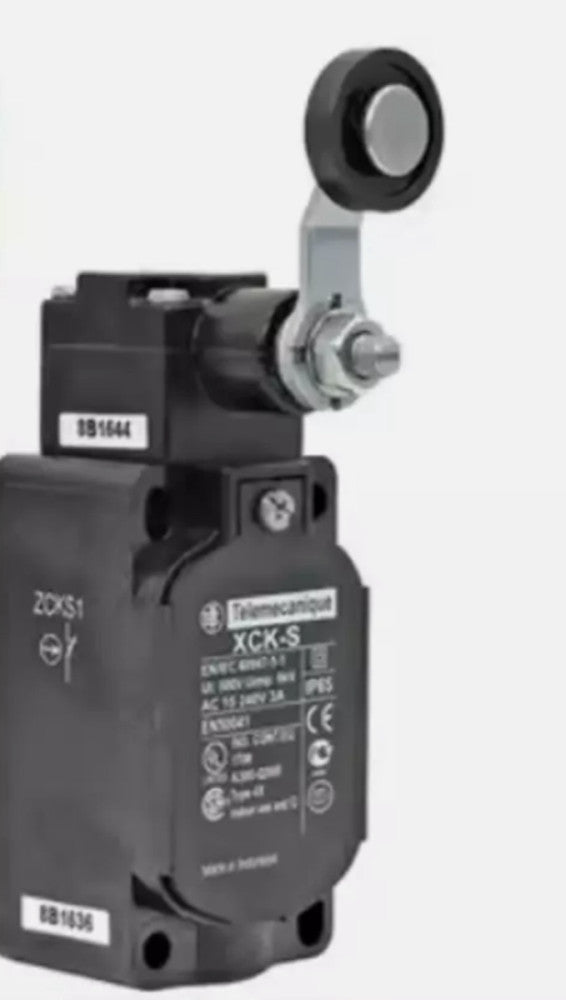 One Brand New Schneider XCKS131 XCK-S131 Limit Switch