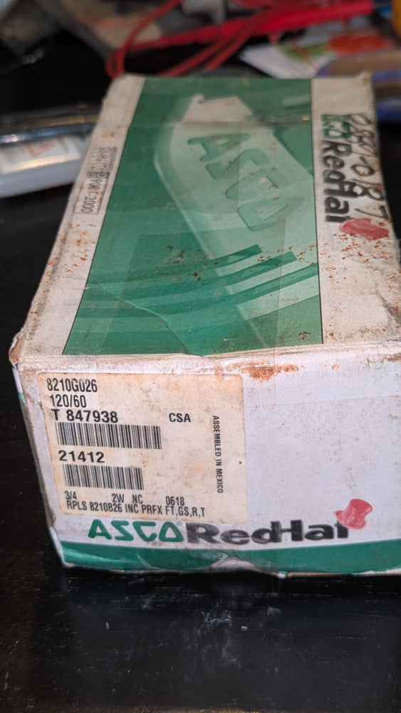 ASCO Red Hat Solenoid Valve 8210G026 120VAC 3/4" 16.1 W NIB