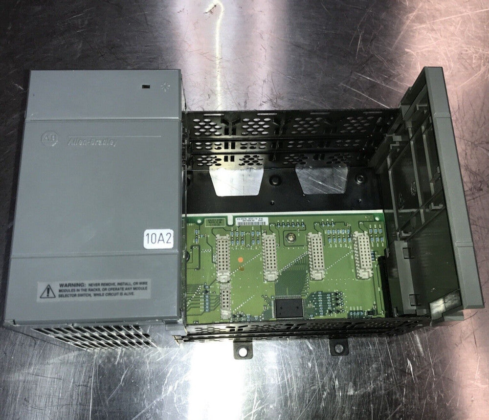 ALLEN BRADLEY SLC500  1746-P3 POWER SUPPLY With 1746-A4 4-Slot Rack