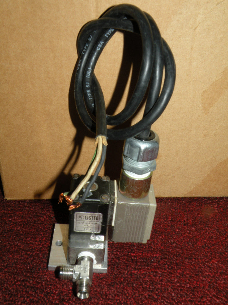 Burkert 211-A-1/8-F-SS-1/4NPT120/60-08-Z-H-024  Valve w/ Type H Connector