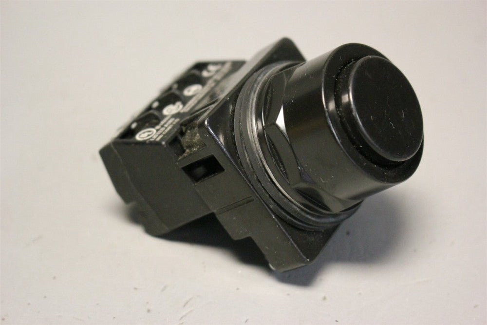 Unused SIEMENS BLACKMAX BLACK PUSH-BUTTON SWITCH 52BM8A1A W/52BJK
