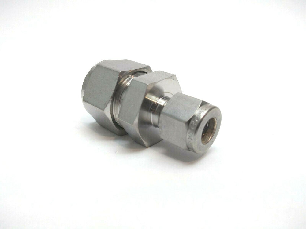 Swagelok SS-1010-6-* 5/8 OD x 5/16 OD Reducing Union Tube Fitting