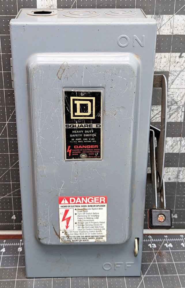 Square D H221N Safety Switch, HD, Fusible, 30A, 3-Wire, 2-Pole, 7.5HP, [A4