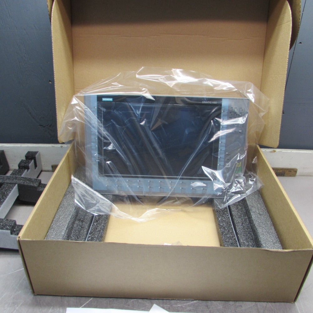 NEW! SIEMENS 6AV2124-1QC02-0AX2 ,KP1500 HMI Touchscreen, 24VDC, Factory Sealed!