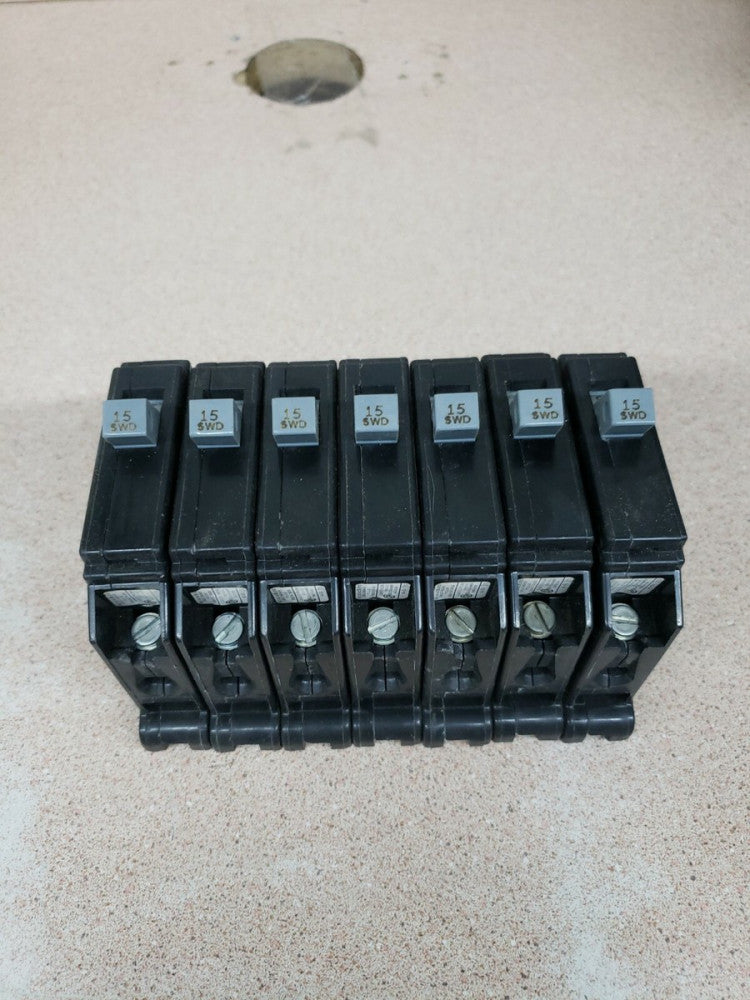 1 nos Cutler Hammer CHB115 1 Pole 15 Amp 120V 