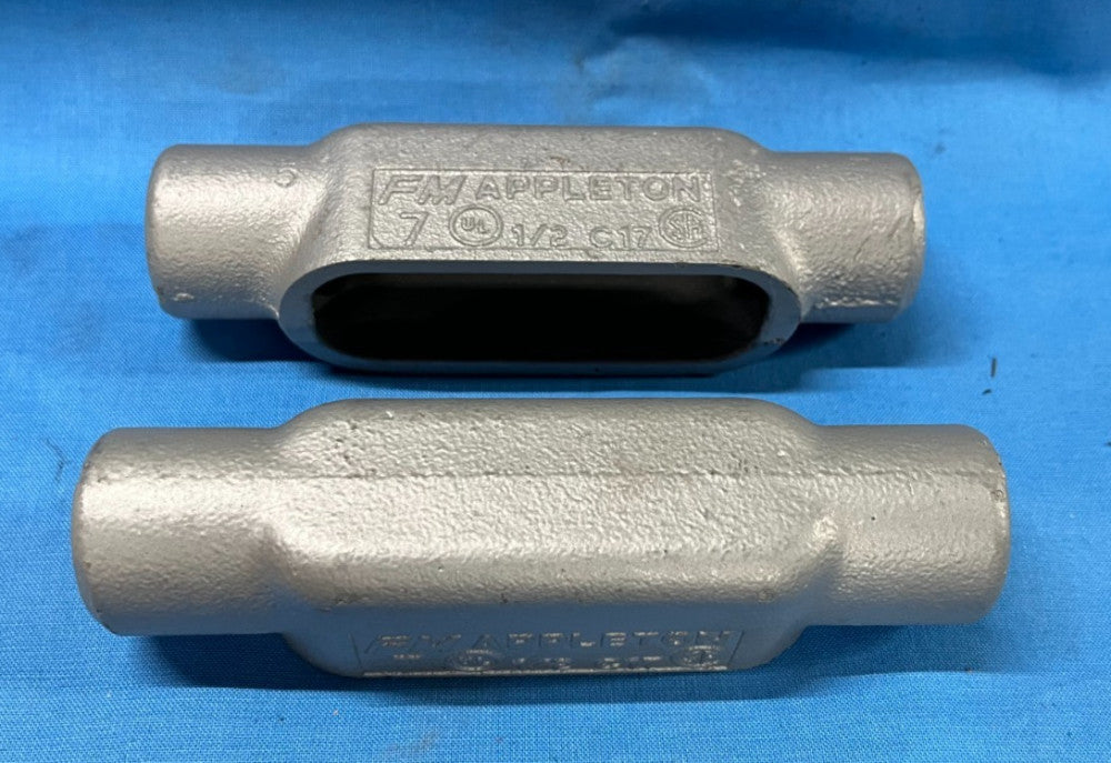 APPLETON C17 CONDUIT BODY SIZE: 1/2" (LOT OF 2)