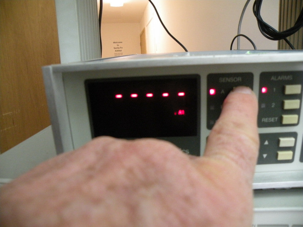 Lakeshore 820 Cryogenic Temperature Controller