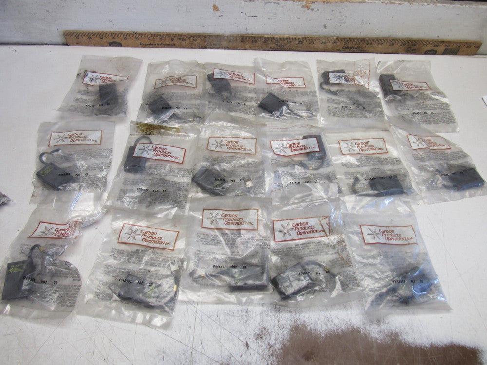 LOT OF 17QTY CARBON PRODUCTS 894A503P02 R310 MOTOR BRUSHES NEW IN BAGS !!