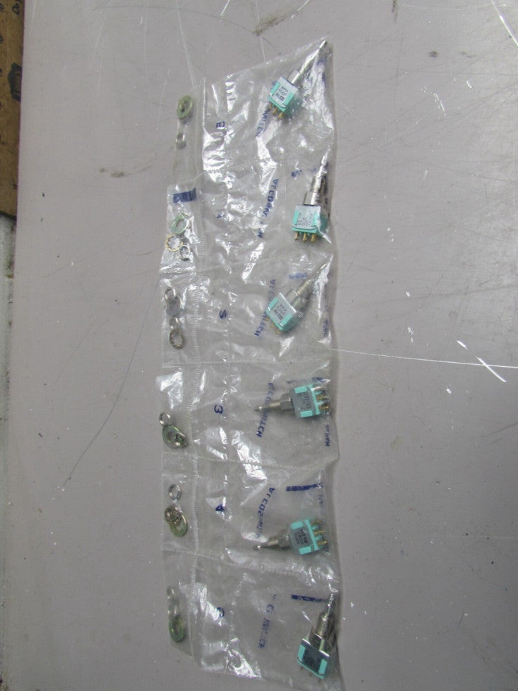 LOT 0F 6! NEW! Alcoswitch MPA-106F, SPDT Pushbutton Switch, 6A-125V/3A-250V ,MOM