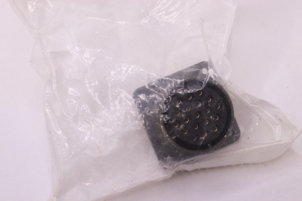 Amphenol Industrial Circular Spec Connector 10-069322-14S