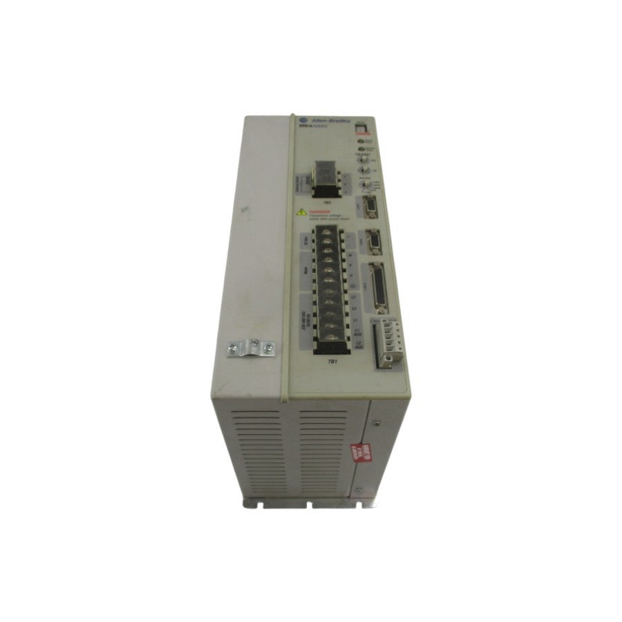 ALLEN BRADLEY 2098-DSD-HV030X-DN 196464 SER. B F/W V1.32 230/460VAC UNMP