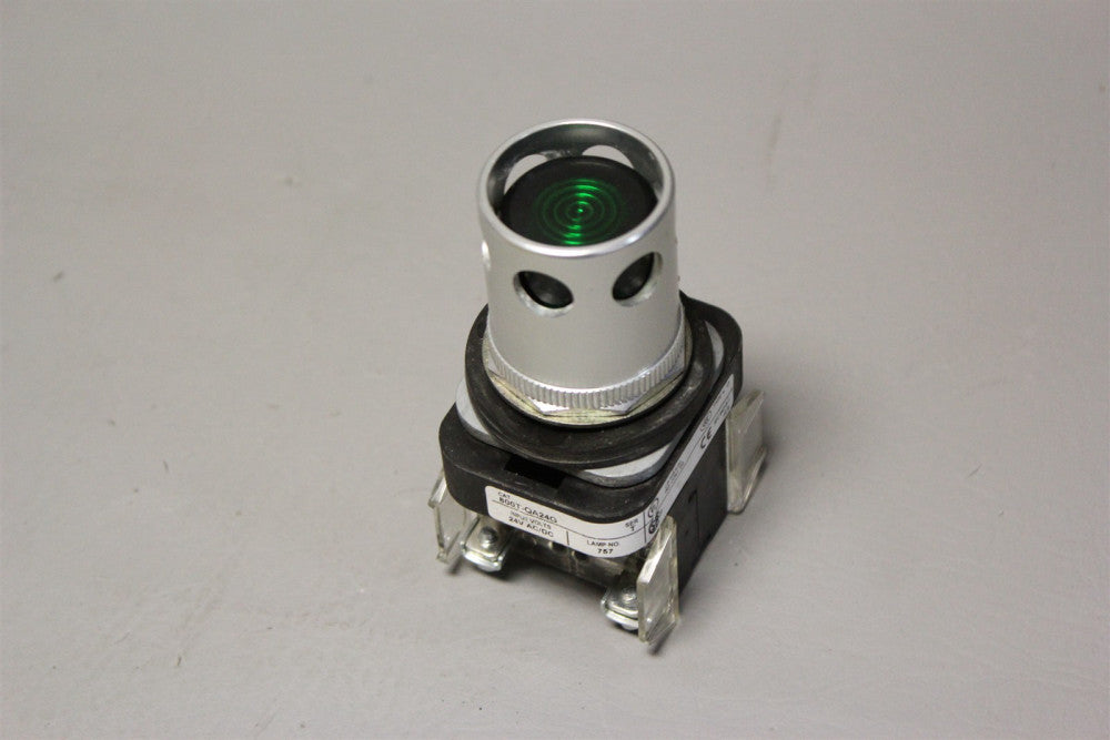USED ALLEN BRADLEY GREEN ILLUMINATED PUSHBUTTON W/SHROUD 800T-QA24G T