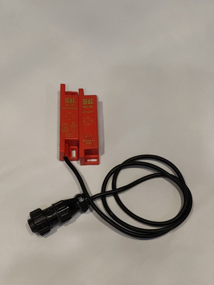 Pair of STI MC-S2 Switches Coded Sensor w/ Actuator Safety Set 24VDC 28361-0010