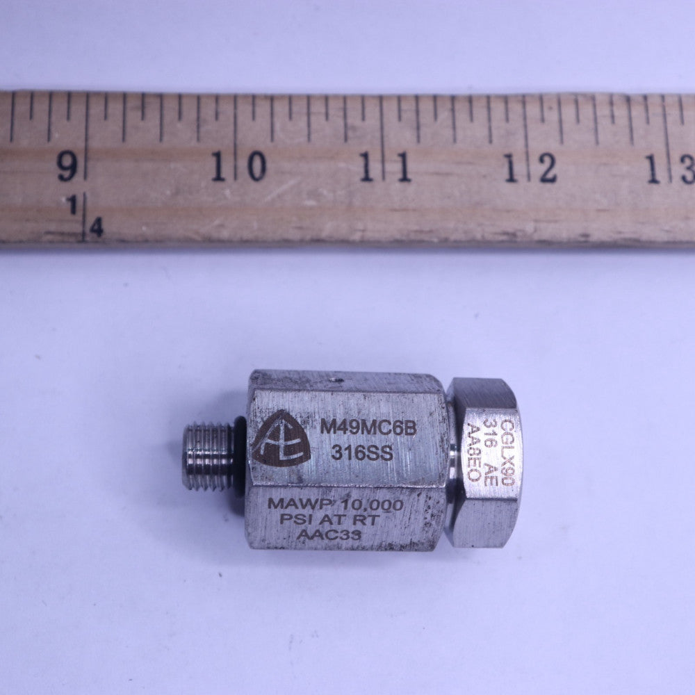 Pressure Adapter SAE to Medium M49MC6B