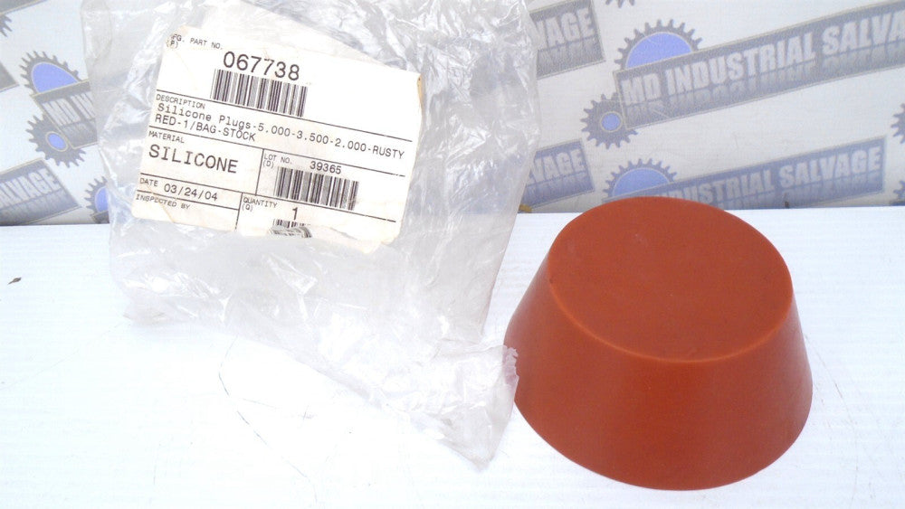 067738 - 5.000" - 3.500" X 2.000" RUSTY RED SILICONE (TAPERED) PLUG (NEW in BAG)