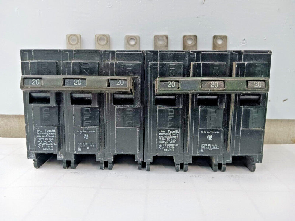 2) SIEMENS 20 AMP BOLT ON CIRCUIT BREAKER 3 POLE 240 VAC  B320  LOT OF 2