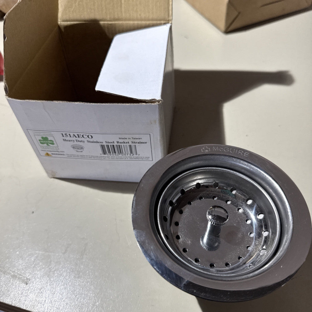 McGuire 151AECO 1/2" SS Body Strainer w/ SS Bracket, NPT Connection