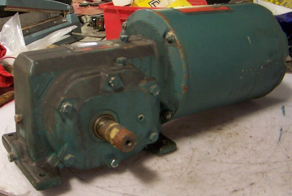 RELIANCE 1/3 HP GEARMOTOR 162:1 RATIO 1725 RPM 230/460 VAC 11 OUTPUT RPM 7/8" 